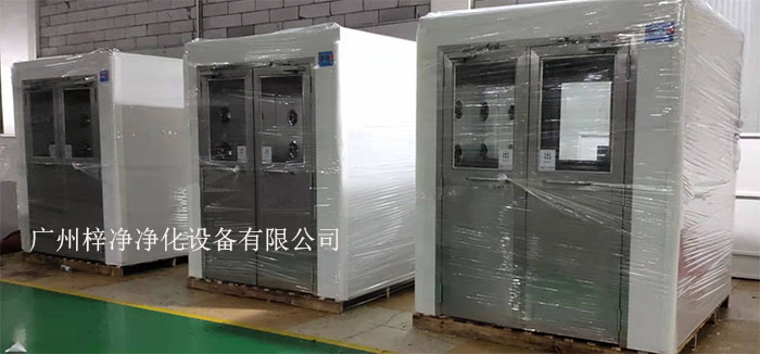 在潔凈室領(lǐng)域，風(fēng)淋室作為一種關(guān)鍵的空氣凈化設(shè)備